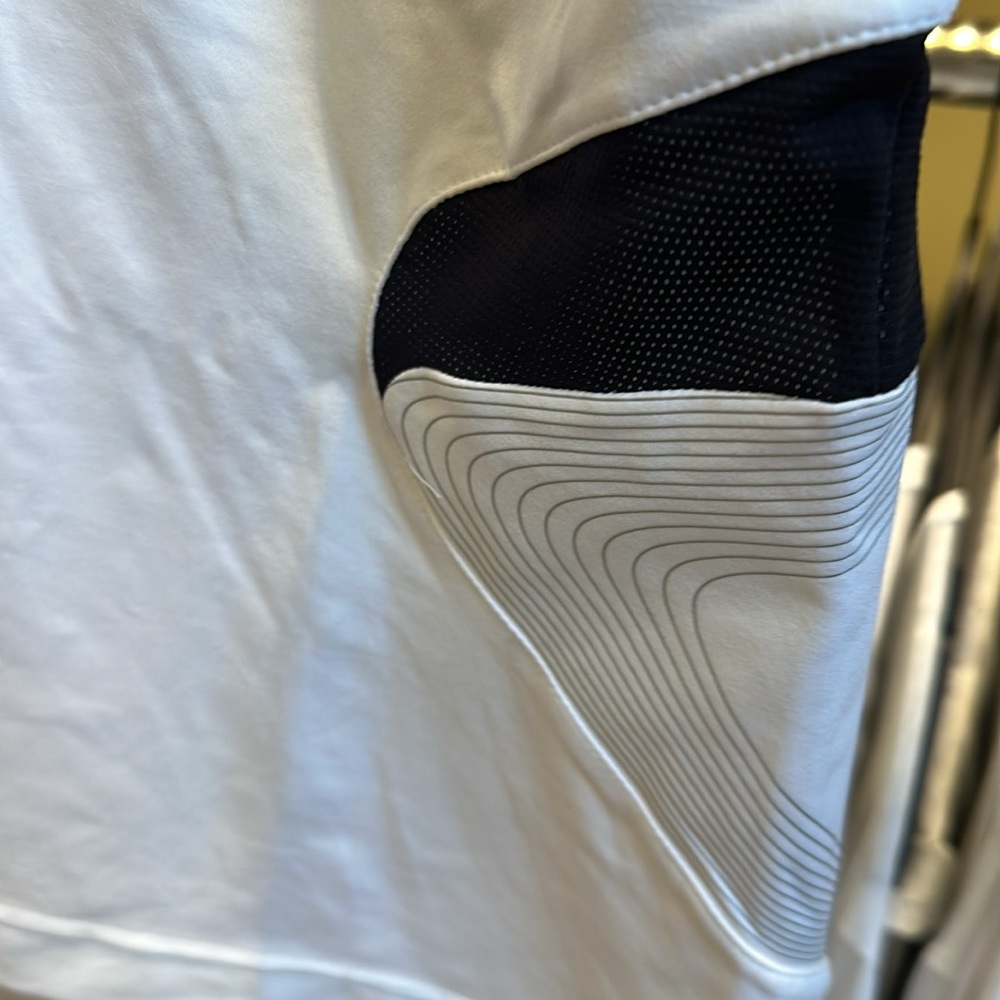 Adidas tennis top NWT size L - Picture 3 of 5